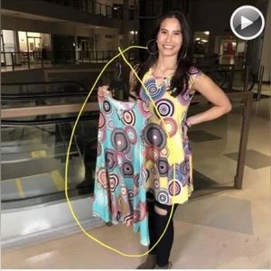 Sleeveless Circle Print Tunic with Keyhole